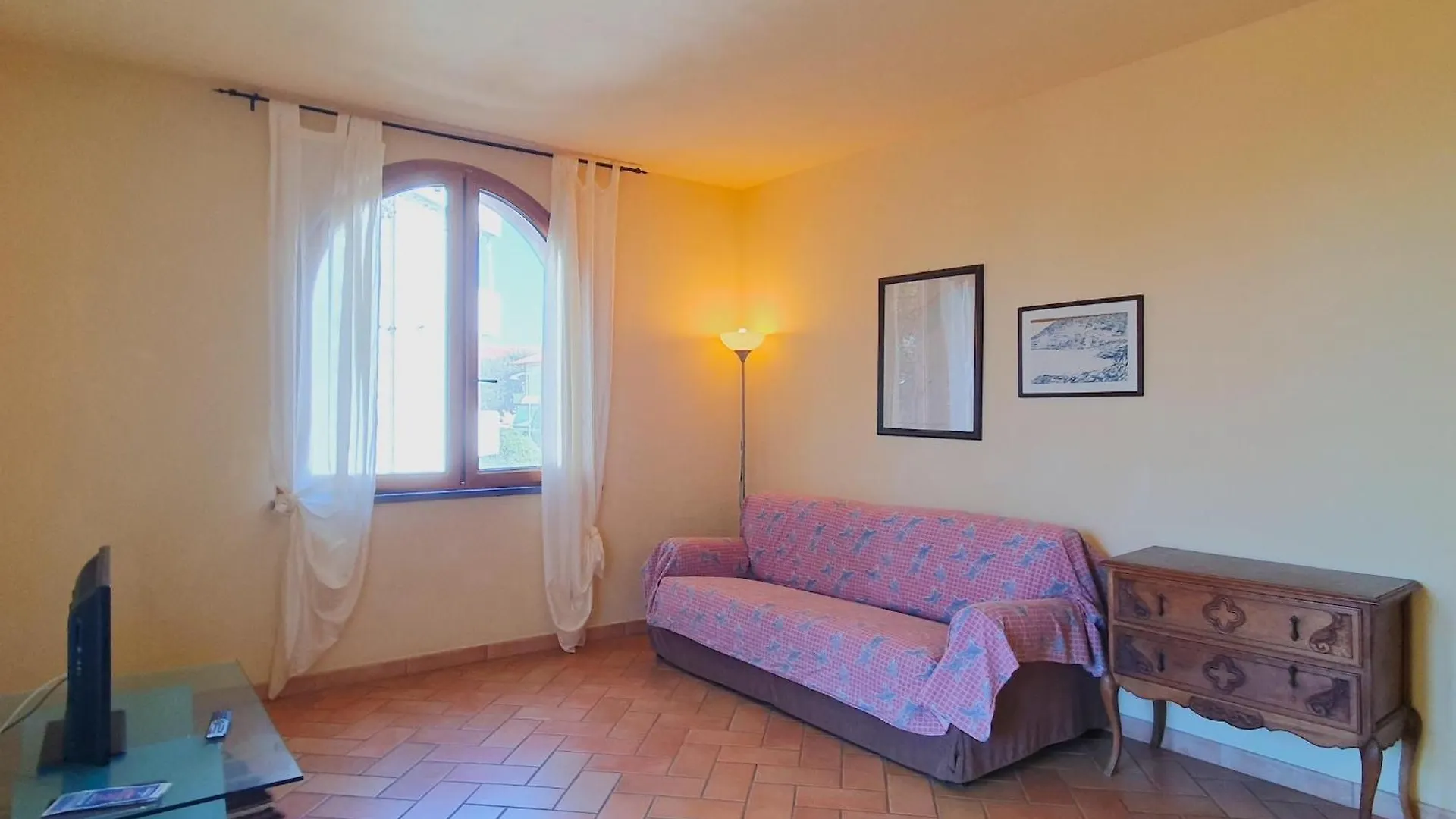 Apartment Property In San Vincenzo